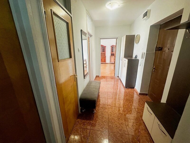 Piata Muncii, Calea Calarasilor, 2 camere decomandat, 63 mp.